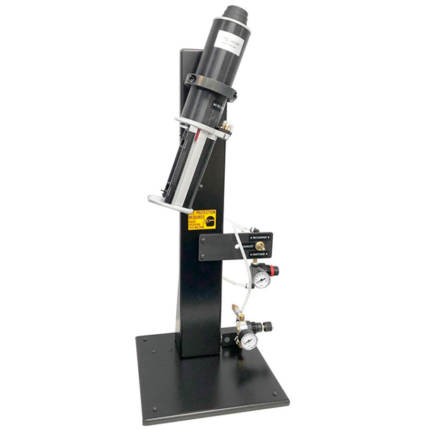 Dosificador neumático de cartuchos dobles Techcon TS-DCD200 montado en soporte metálico