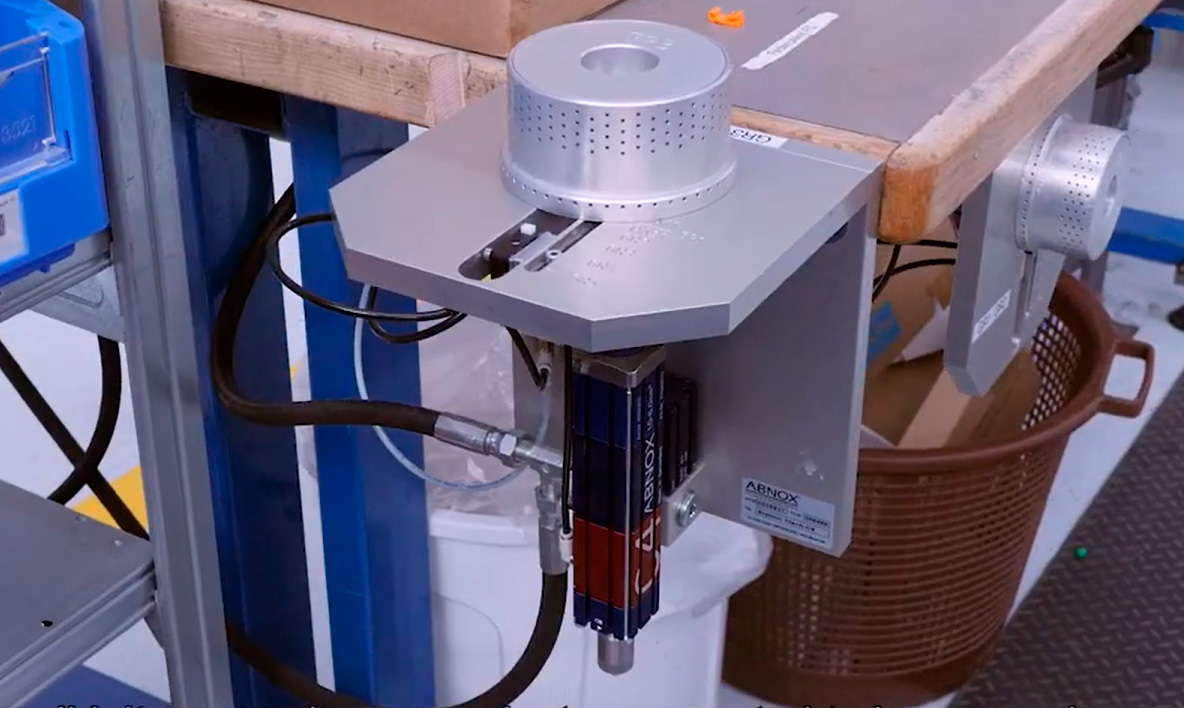 Estación de engrase industrial ABNOX AXDD para aplicación automática de grasa en línea de montaje